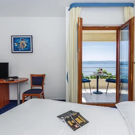 Fourteen-bedroom Holiday In Sveti Petar Сasa de vacaciones *
