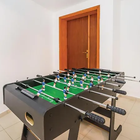 Fourteen-bedroom Holiday In Sveti Petar * Sveti Petar (Zadar)