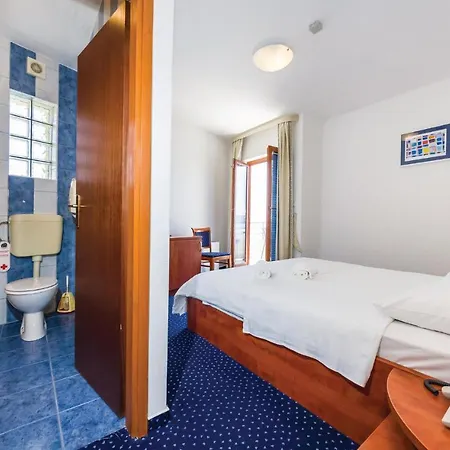 Fourteen-bedroom Holiday In Sveti Petar Сasa de vacaciones *