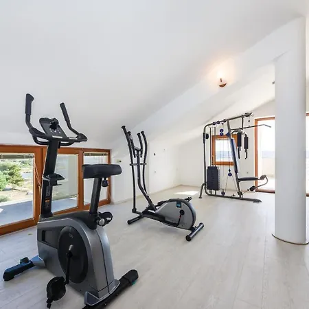 Fourteen-bedroom Holiday In Sveti Petar Sveti Petar (Zadar)