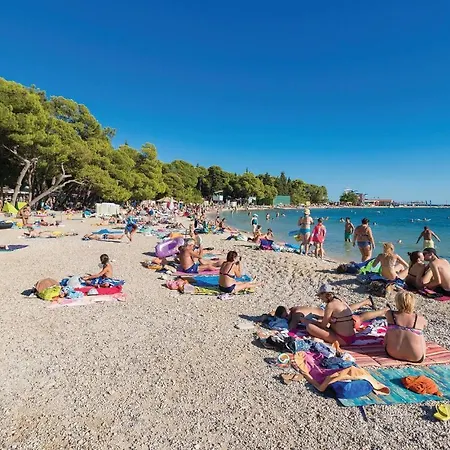 Fourteen-bedroom Holiday In Sveti Petar Сasa de vacaciones *