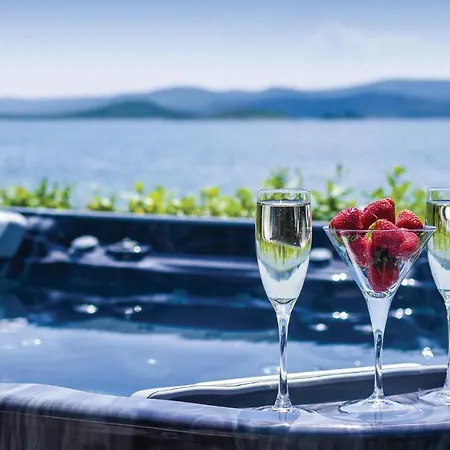 Fourteen-bedroom Holiday In Sveti Petar Sveti Petar