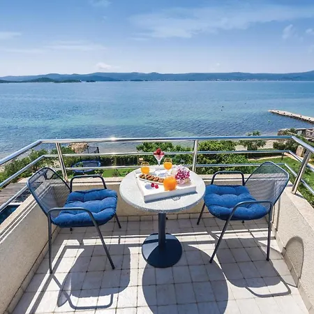 Fourteen-bedroom Holiday In Sveti Petar Sveti Petar