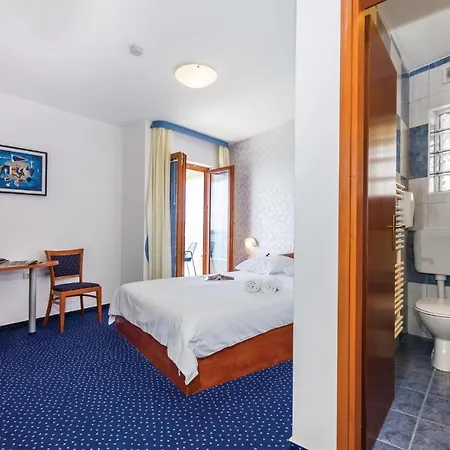 Fourteen-bedroom Holiday In Sveti Petar Nyaraló Sveti Petar